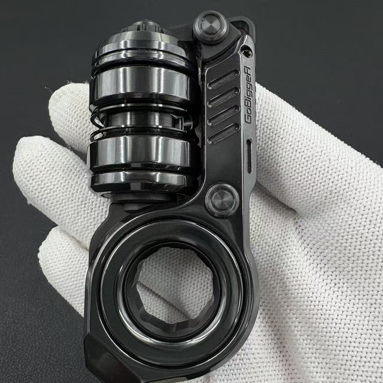 Sinian Zirconium Polished