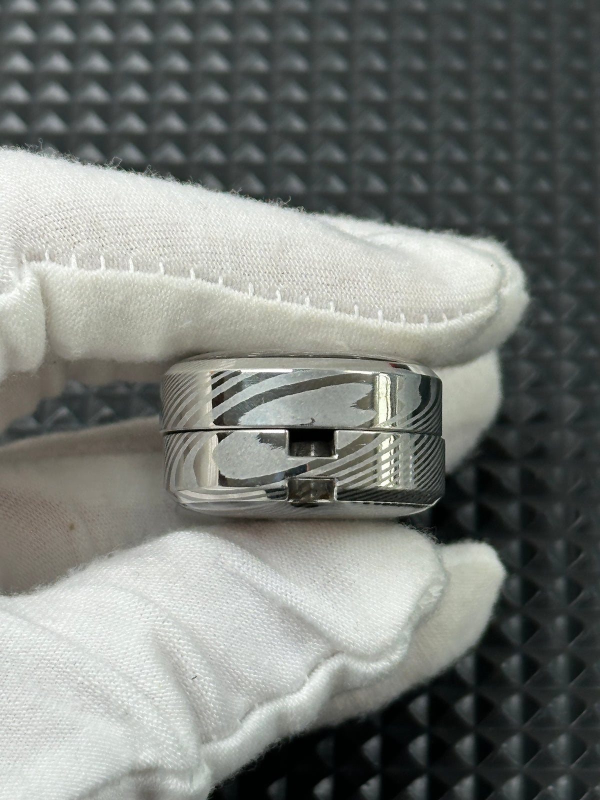 F2 Damasteel