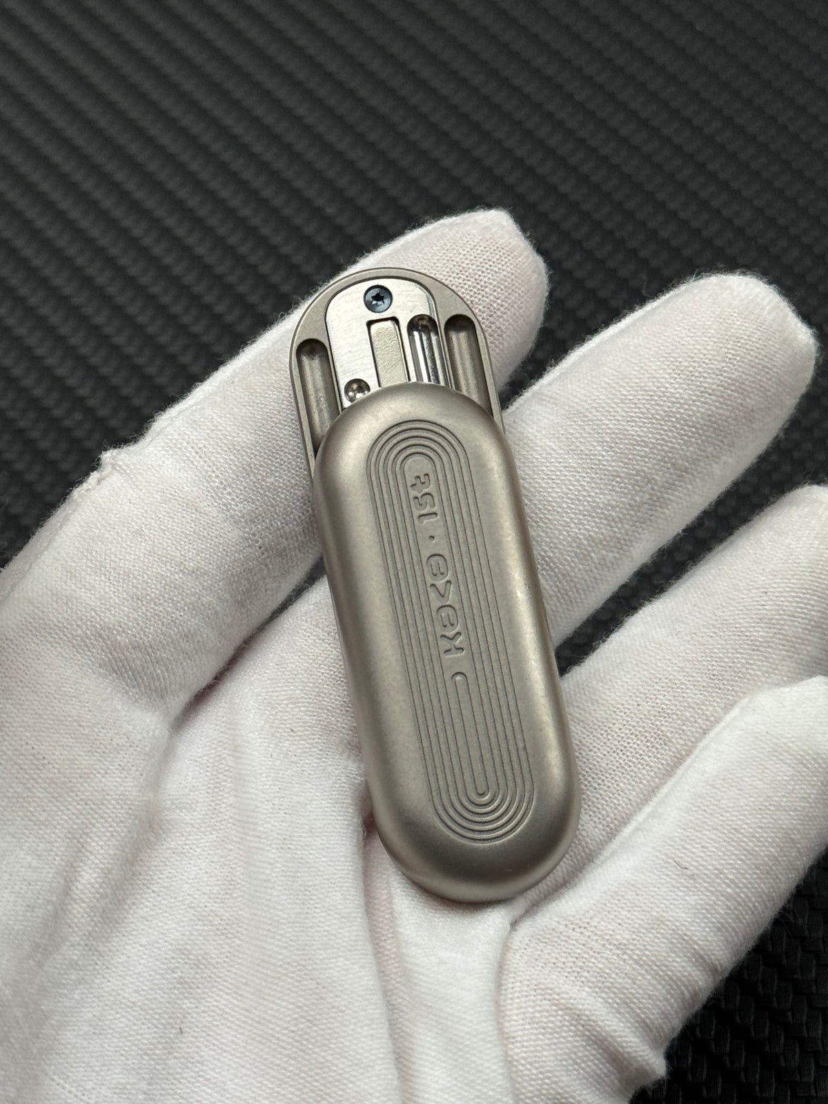 Floating Cloud Titanium Blasted