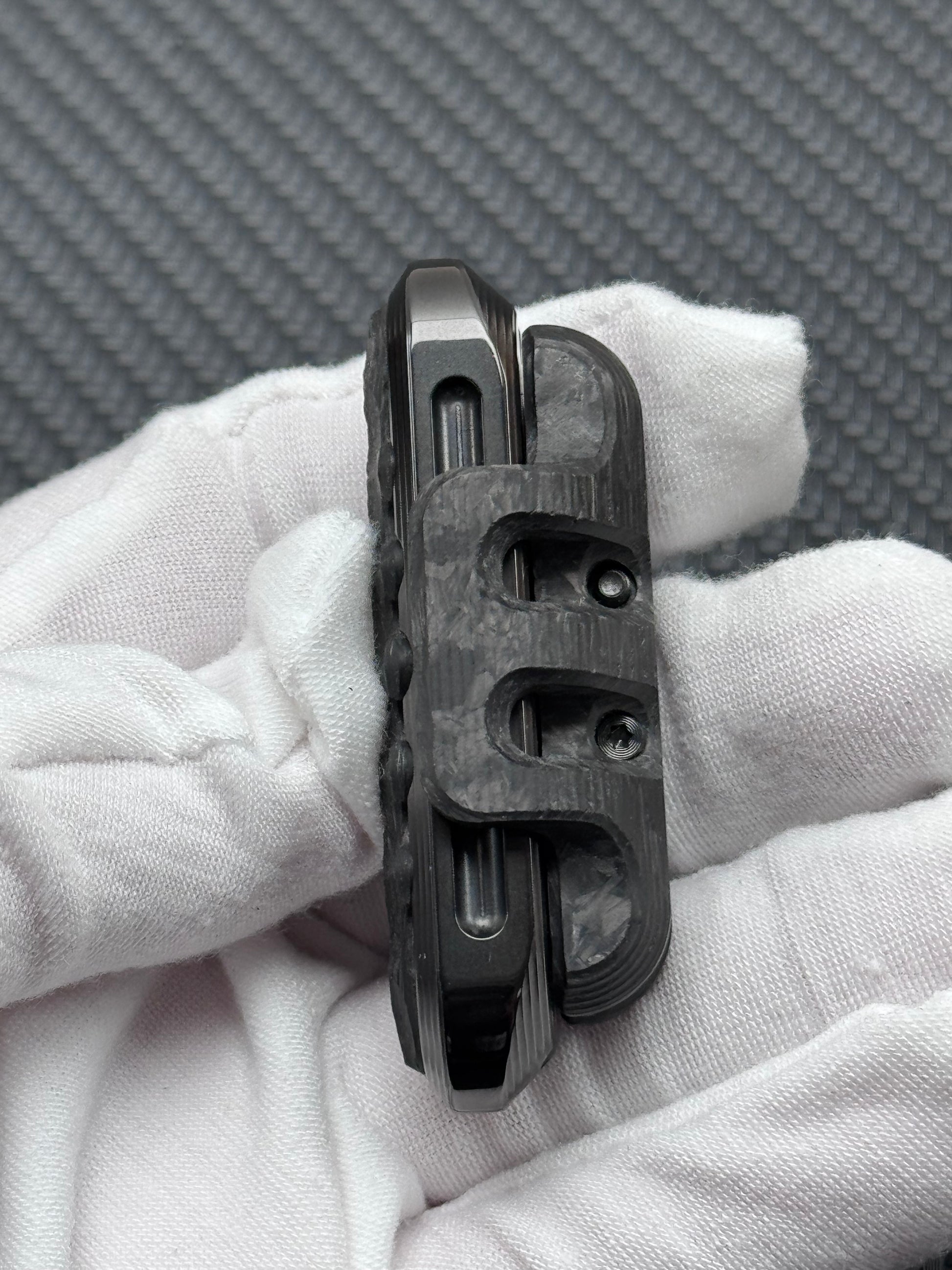 EXOSKELETON Carbon Fiber Bone Core