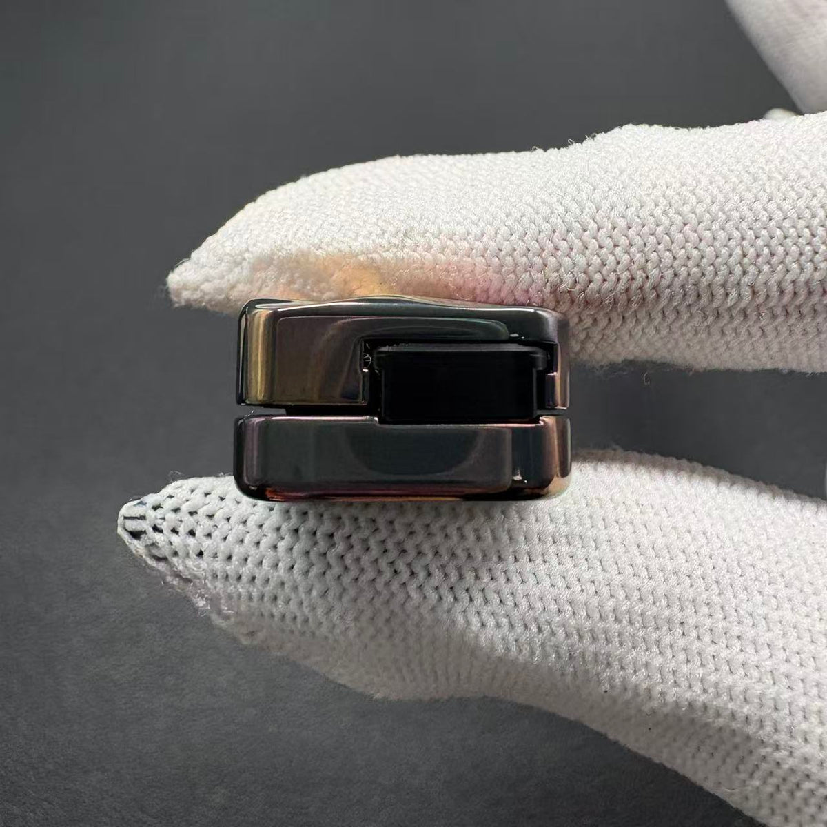 Tita PEI Oil Slick
