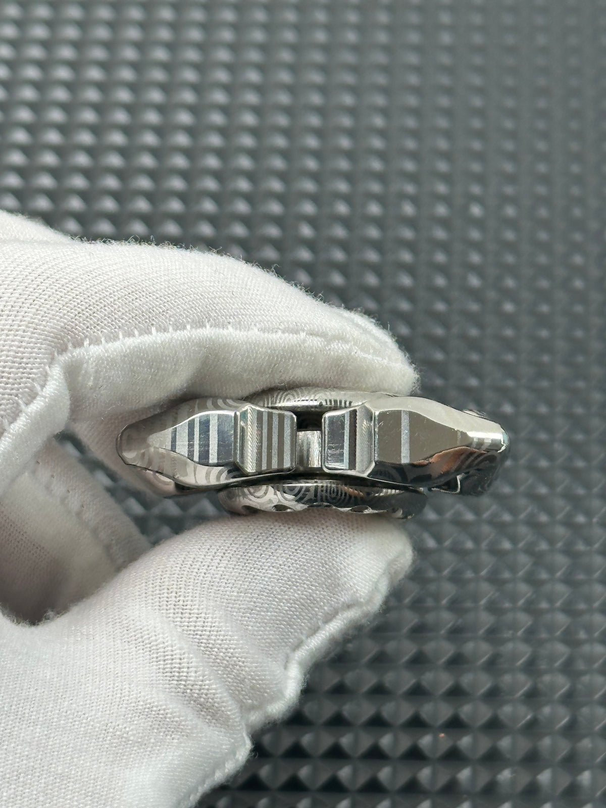 Lotus Damasteel