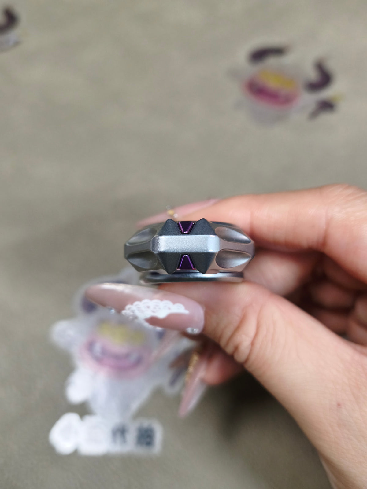 Spin Titanium Anodized