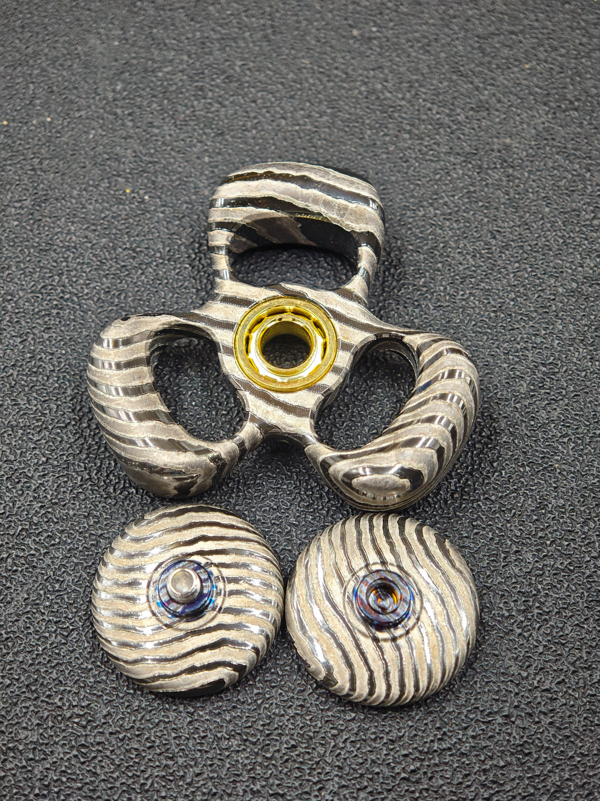 Three-Leaf Horizon Zircuti Color-Anodized