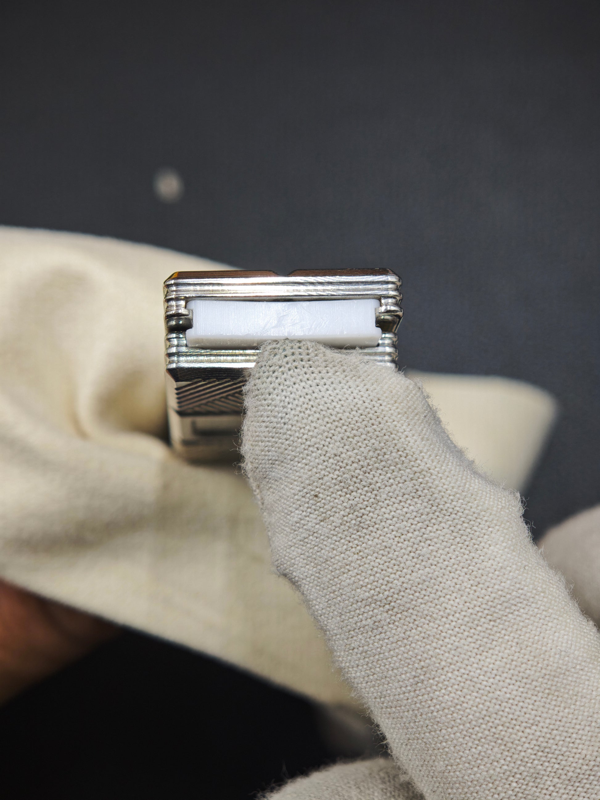 Ultra-Thin Wafer Damasteel
