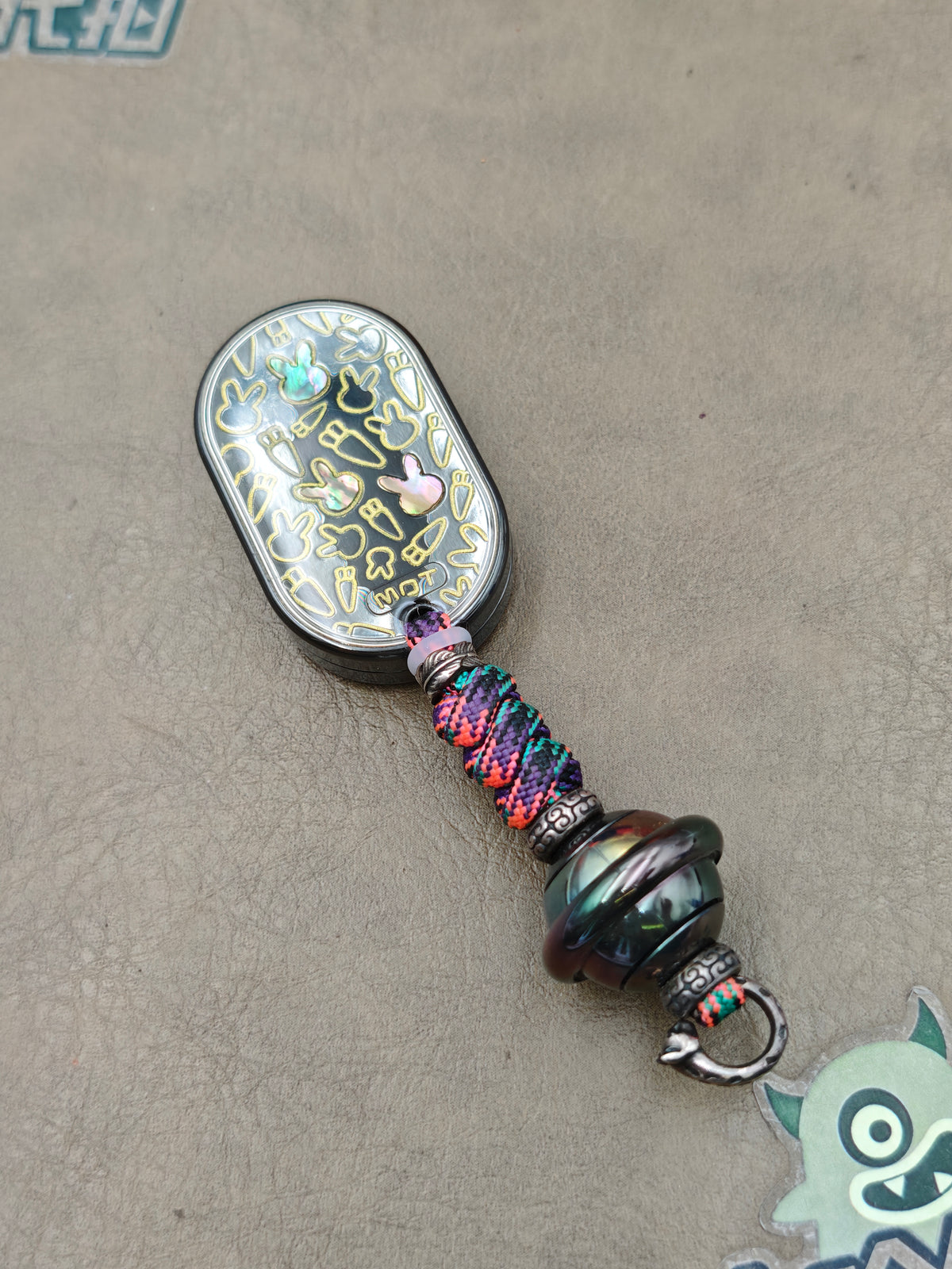 Grumpy Rabbit Rhythm Zirconium Resin-Sealed Oil Slick