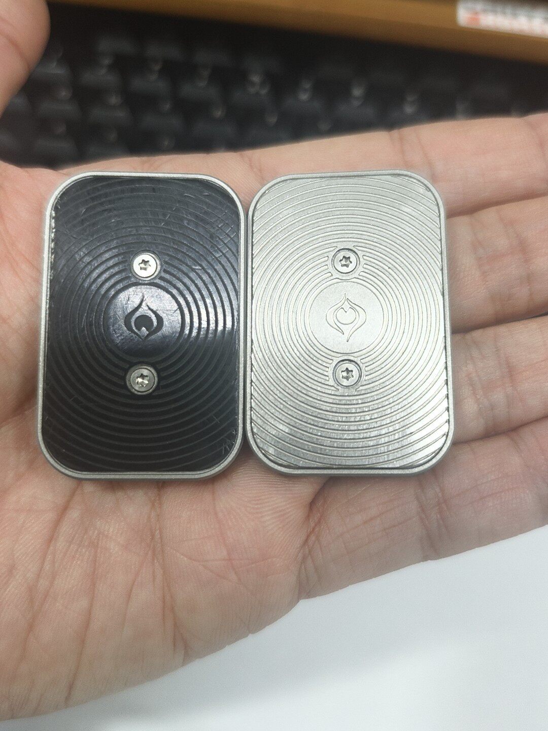 Aura Sand Stainless Steel