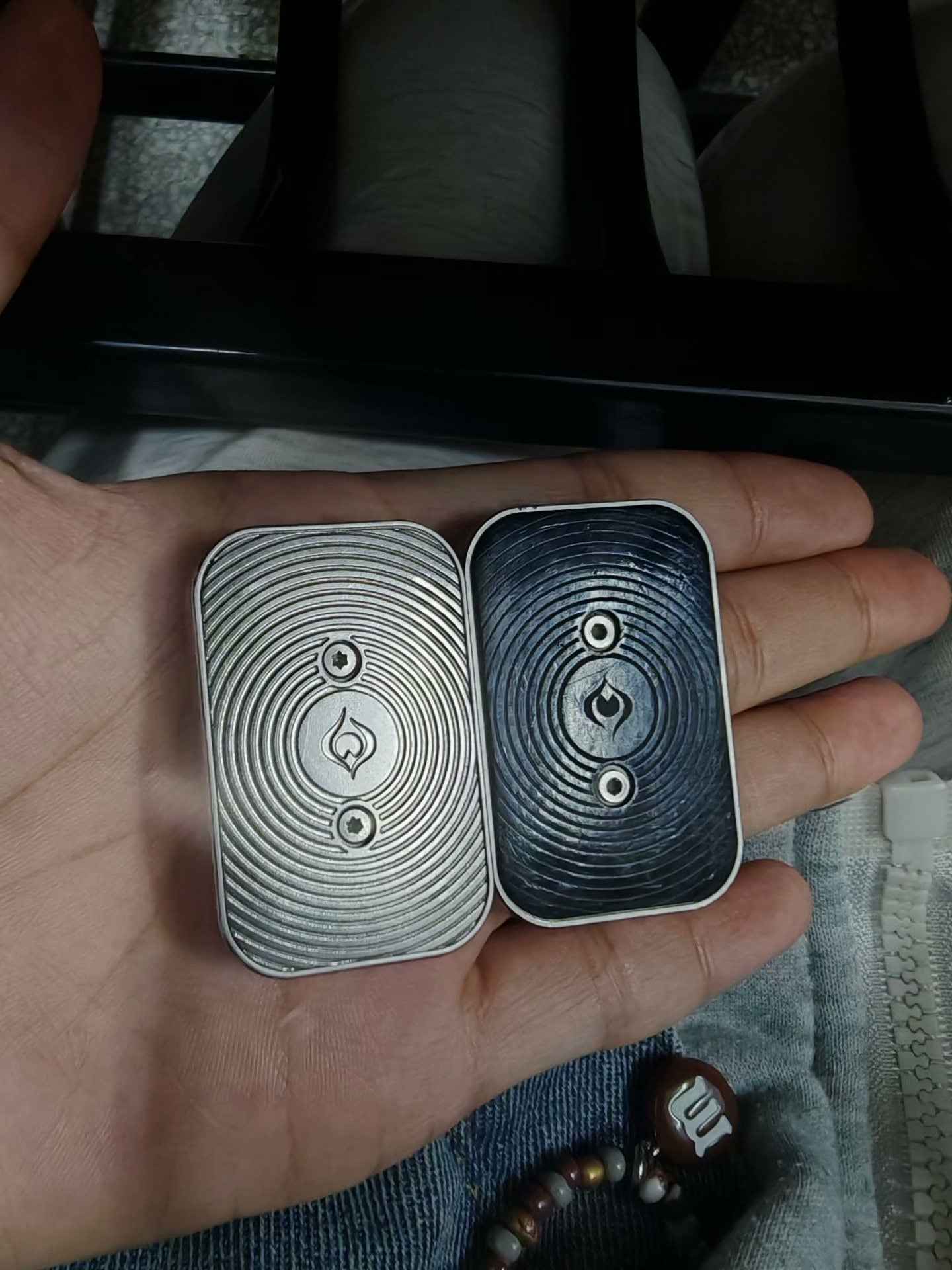 Aura Sand Stainless Steel