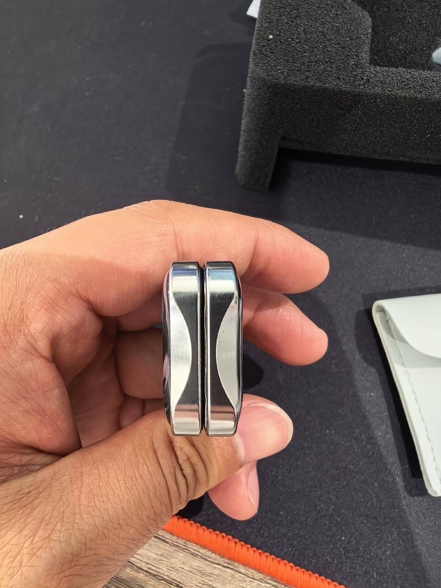 Aura Sand Stainless Steel
