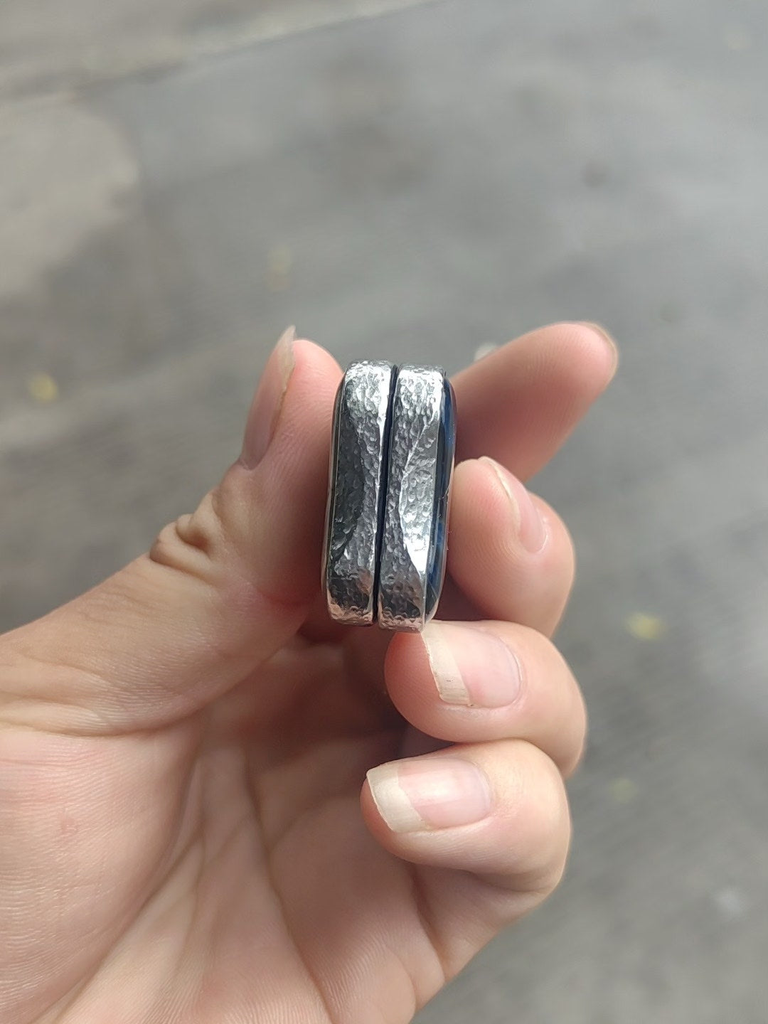 Aura Sand Stainless Steel