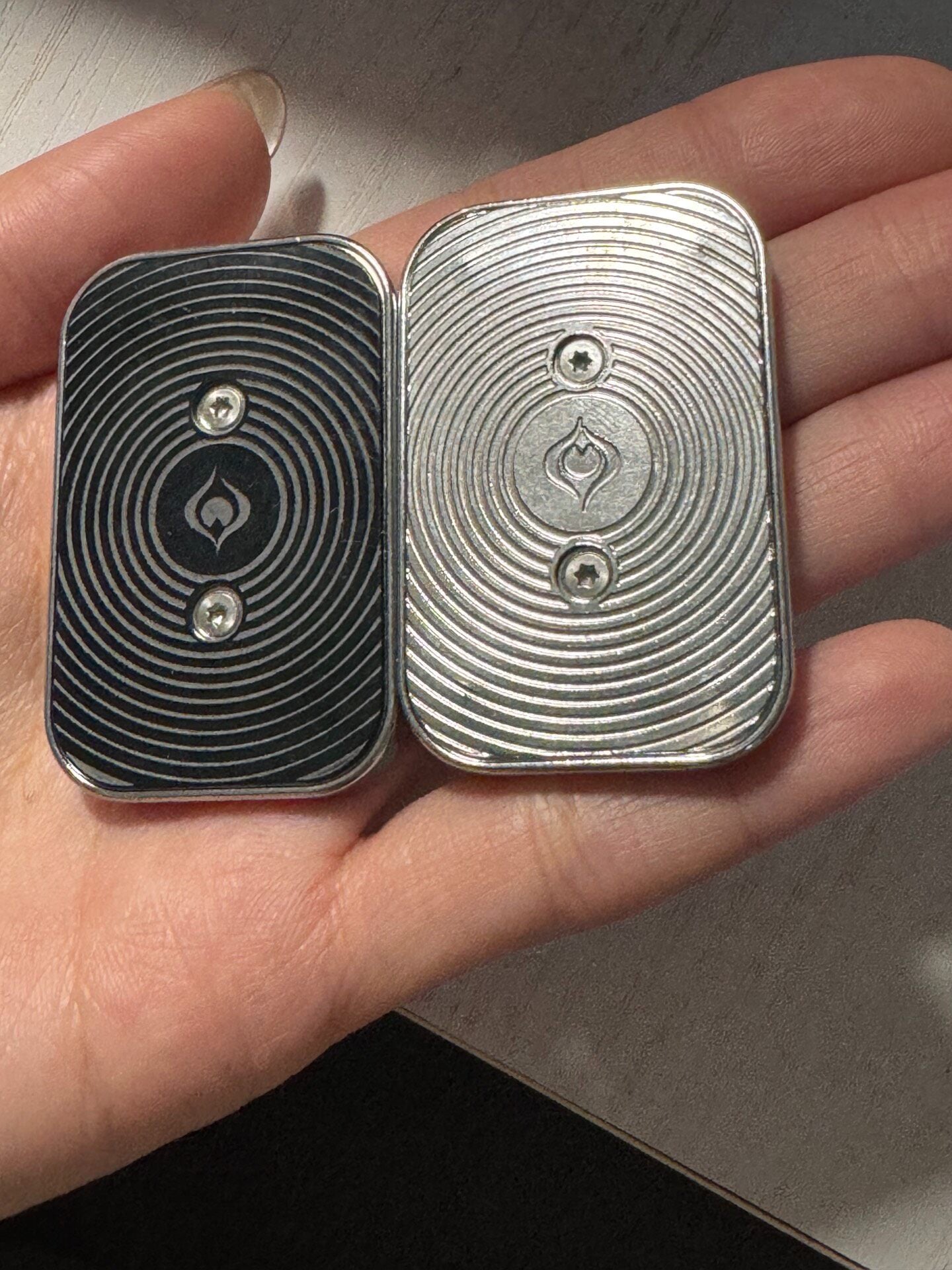 Aura Sand, Stainless Steel