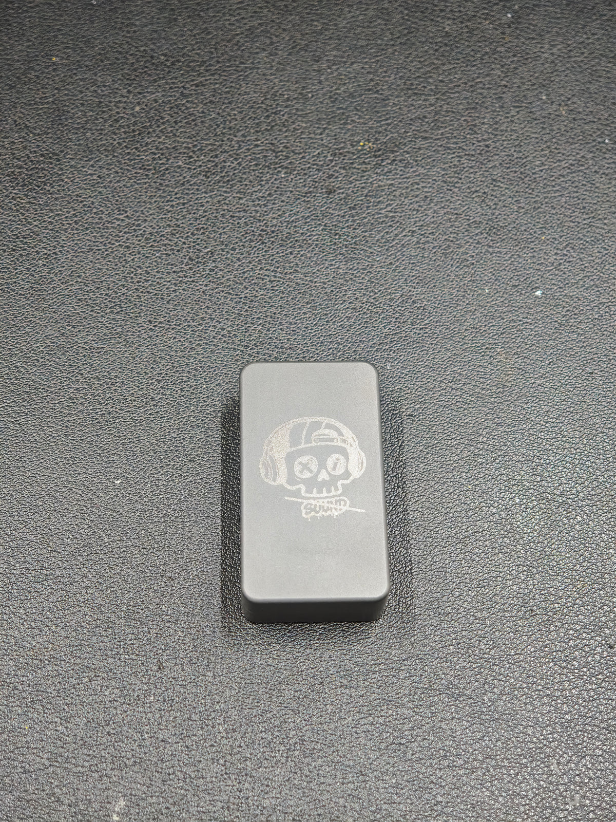 Mute Zirconium
