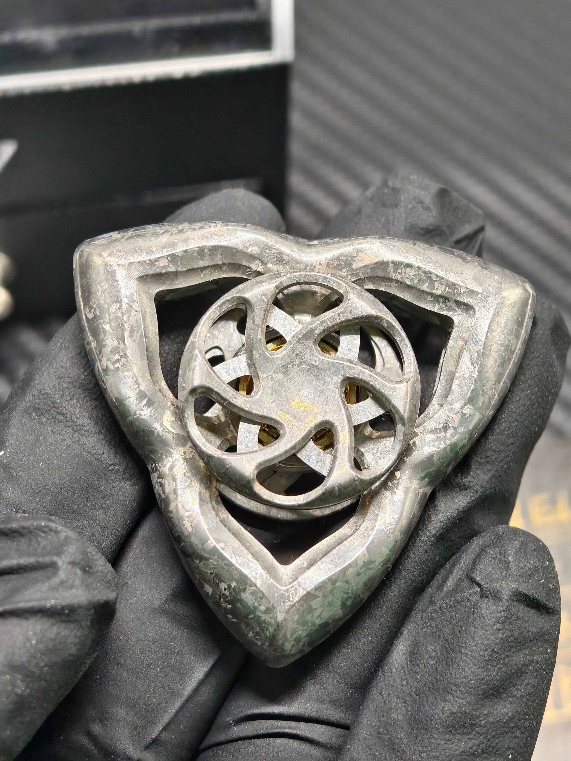 Xian Sin Crystallized Titanium