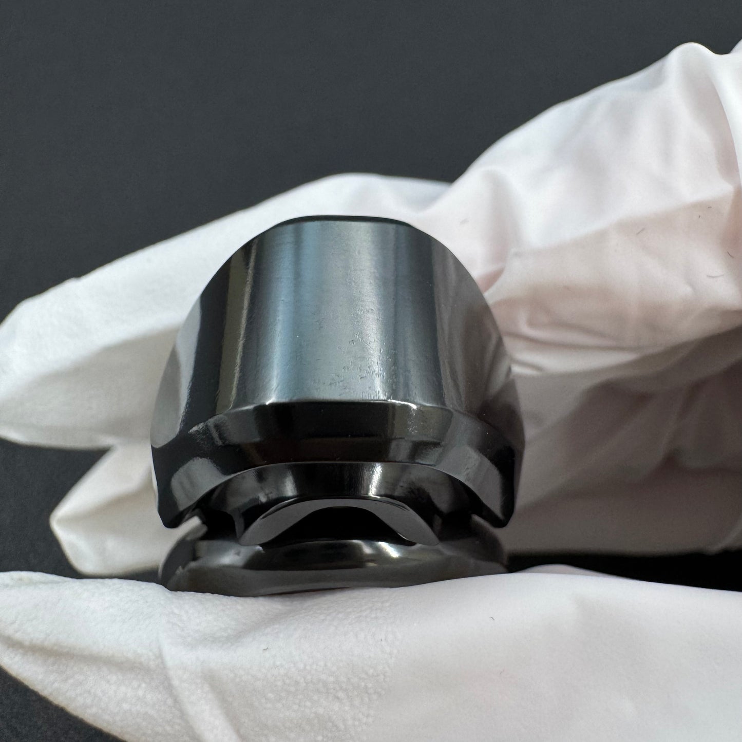 Pan Yixian Zirconium