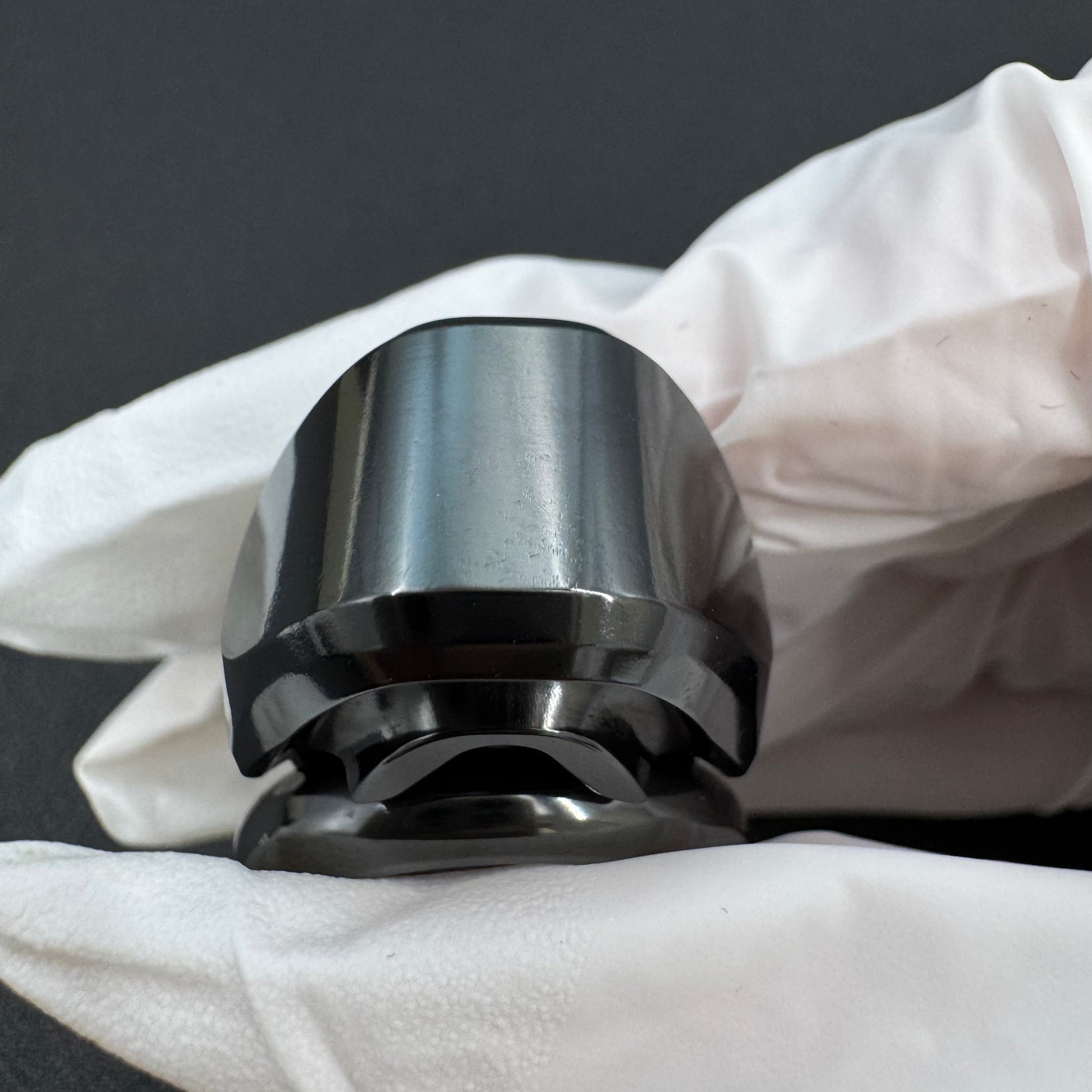 Pan Yixian Zirconium