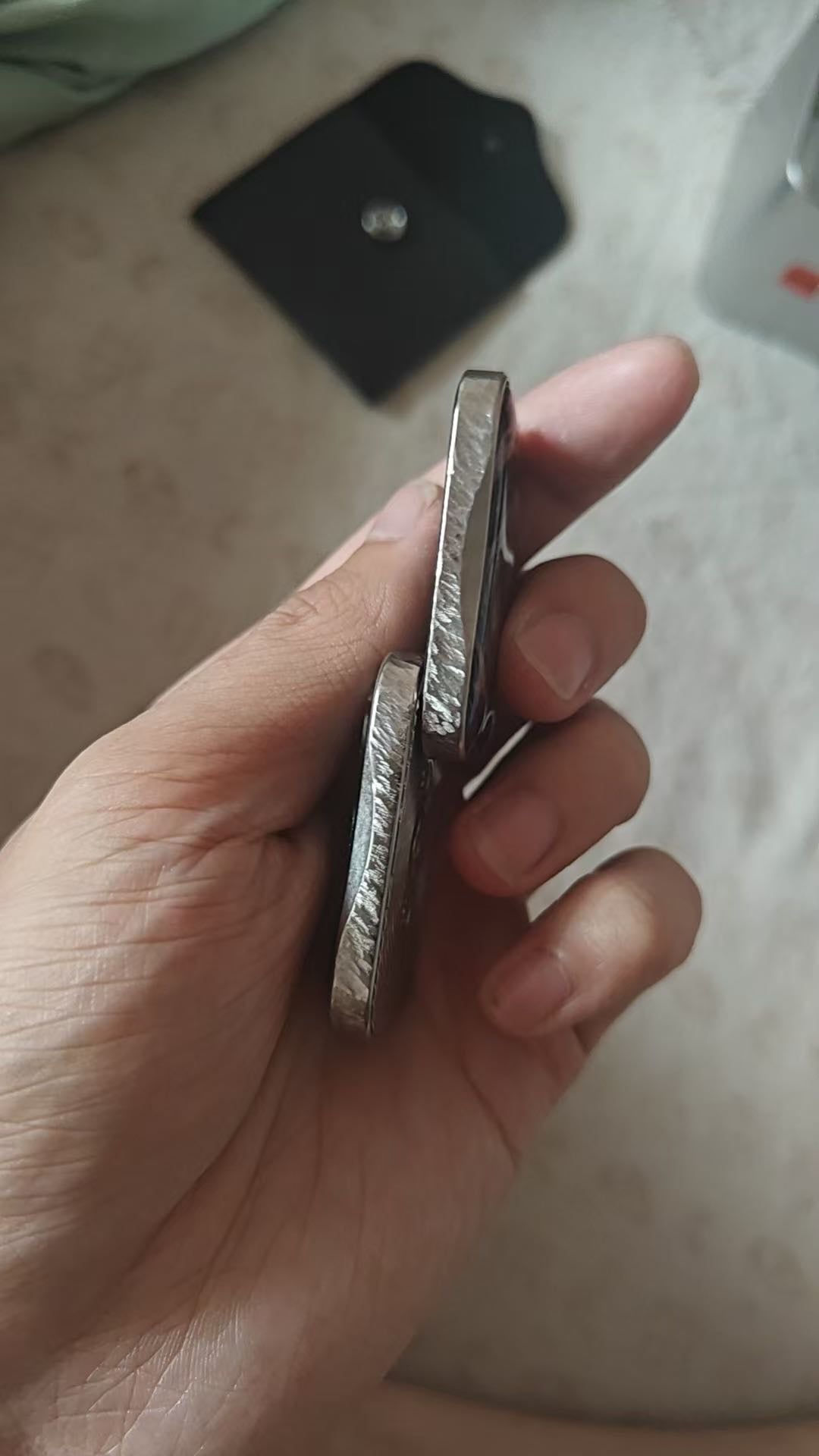 Aura Sand Titanium