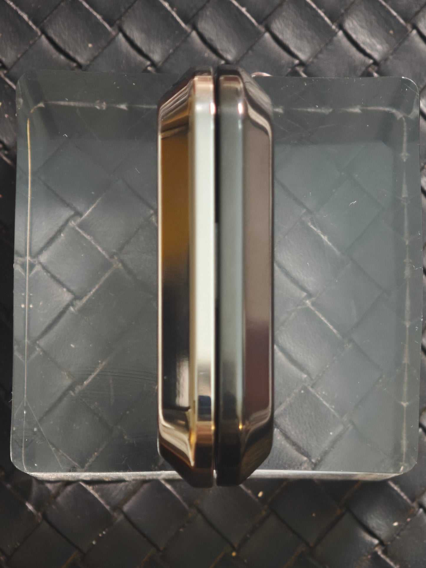 Axis Zirconium