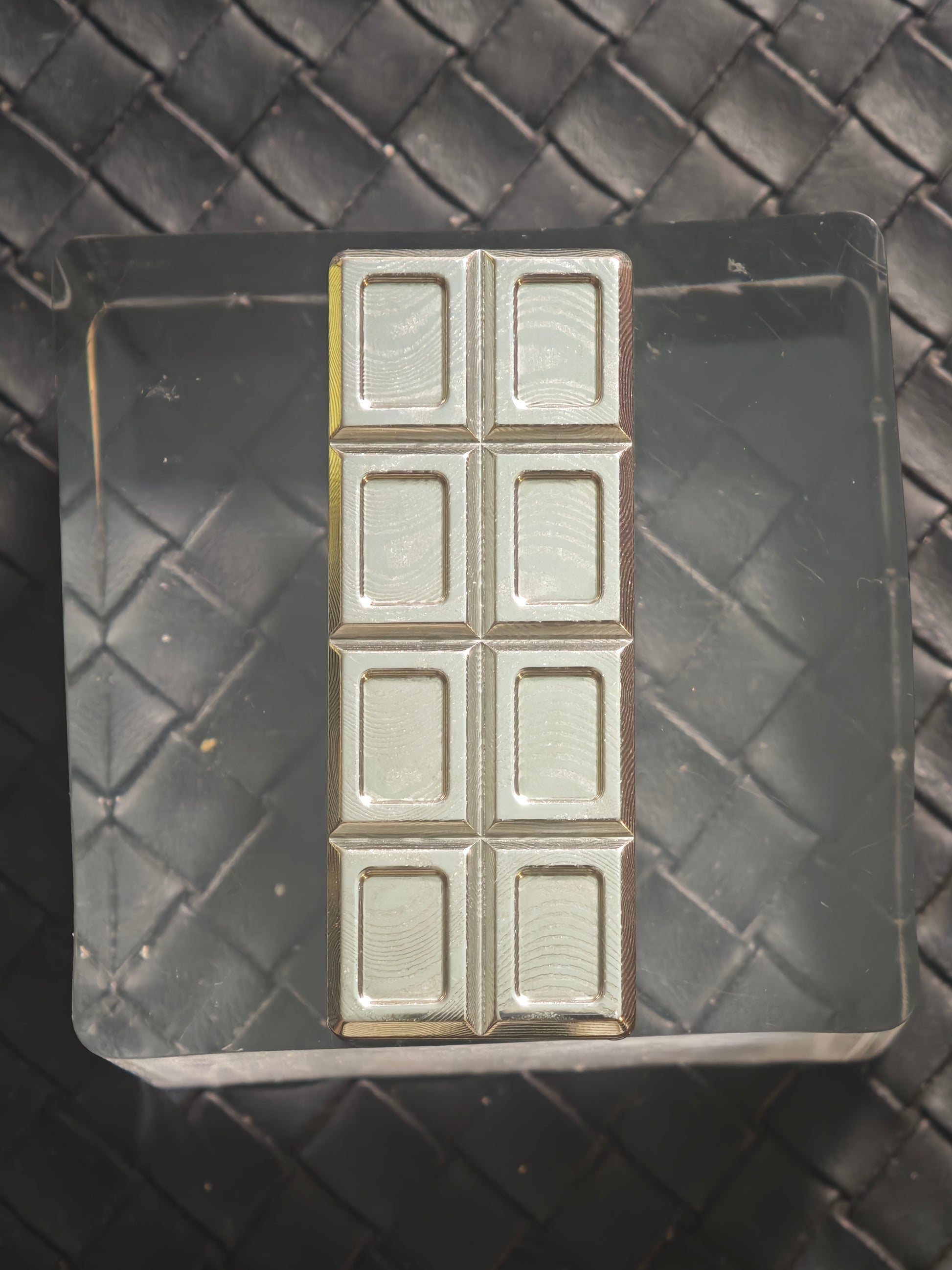 Ultra Thin Wafer Damasteel