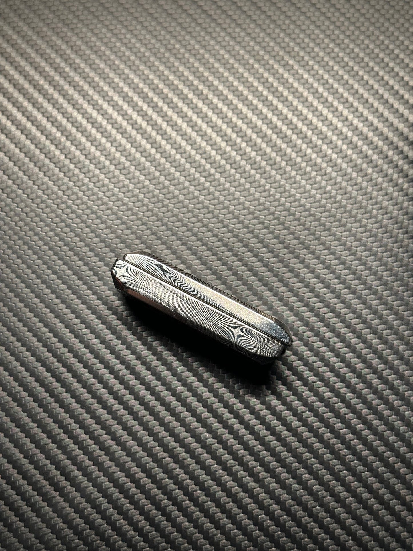 LIMBO Damasteel Engraved Limited 56