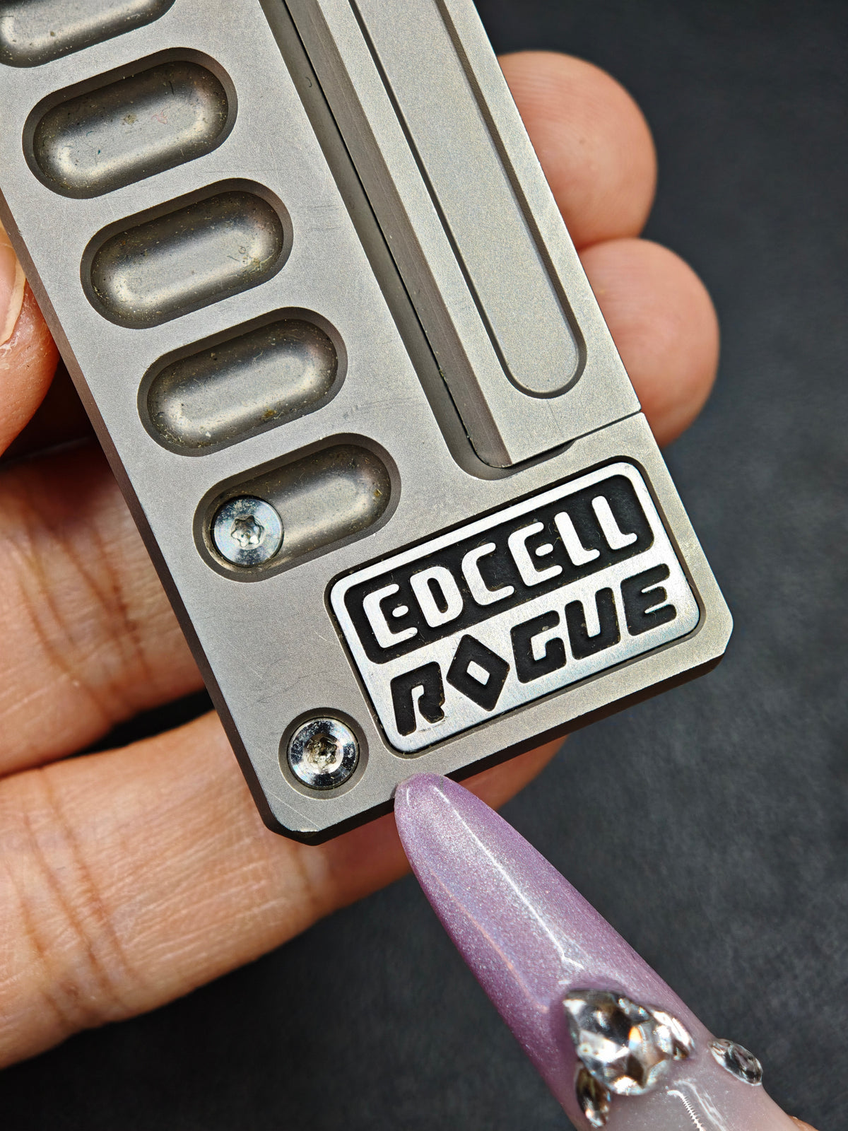 Quirky Ruler Titanium
