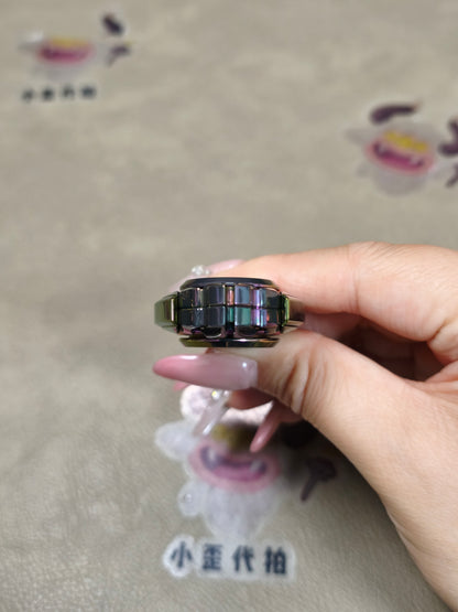 Dark Shell Opening Zirconium Oil Slick