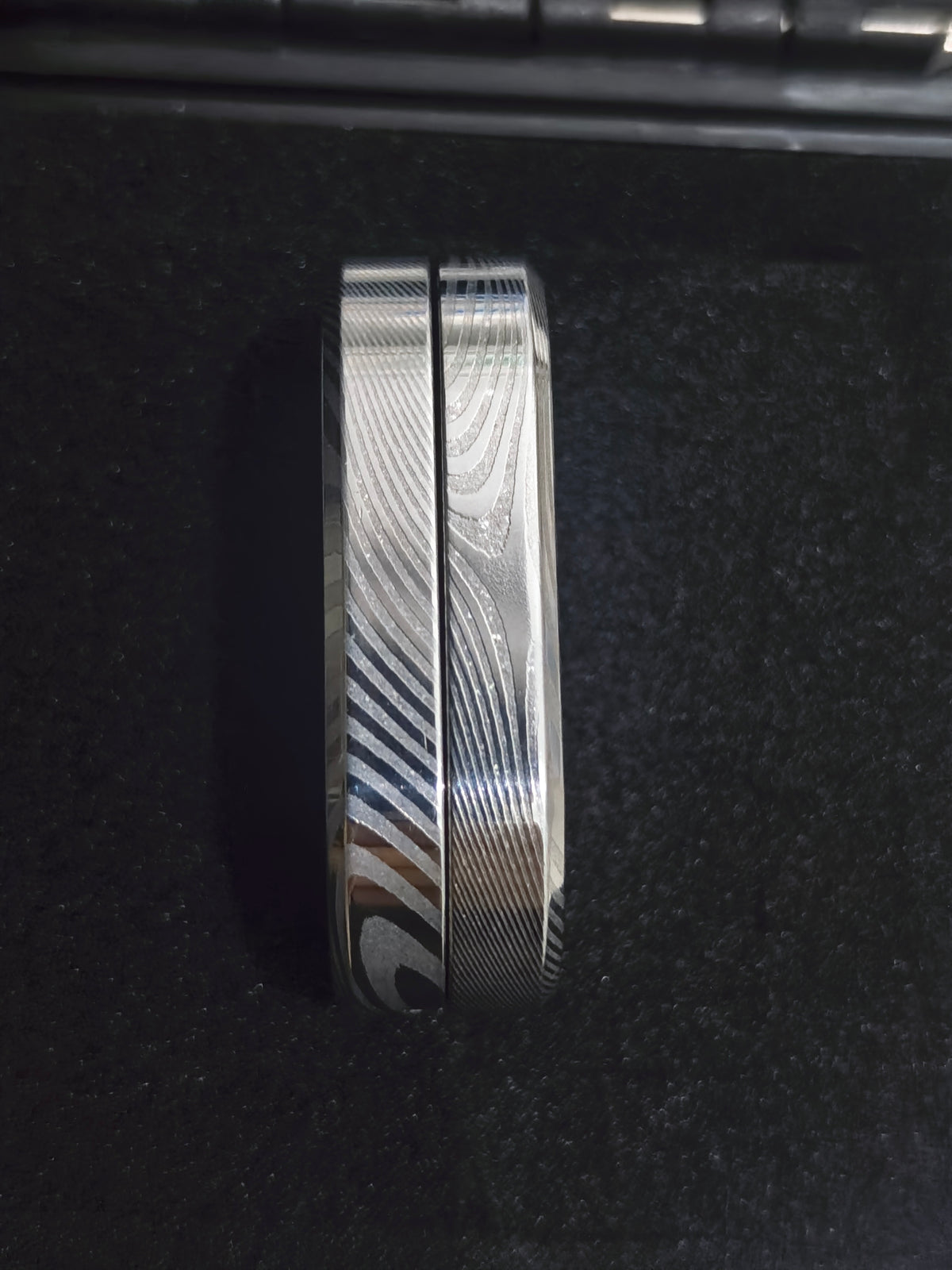 F2 Damasteel