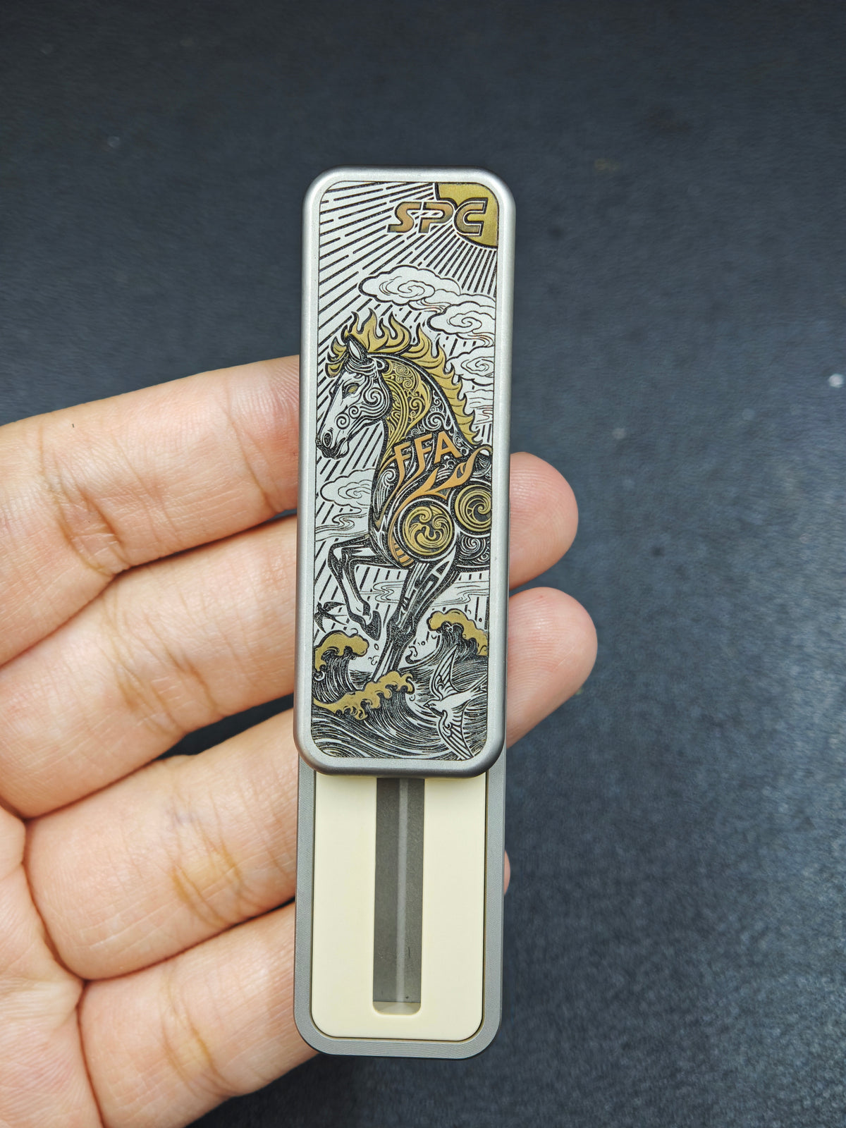 Chewing Gum 2.0 Titanium Limited Edition