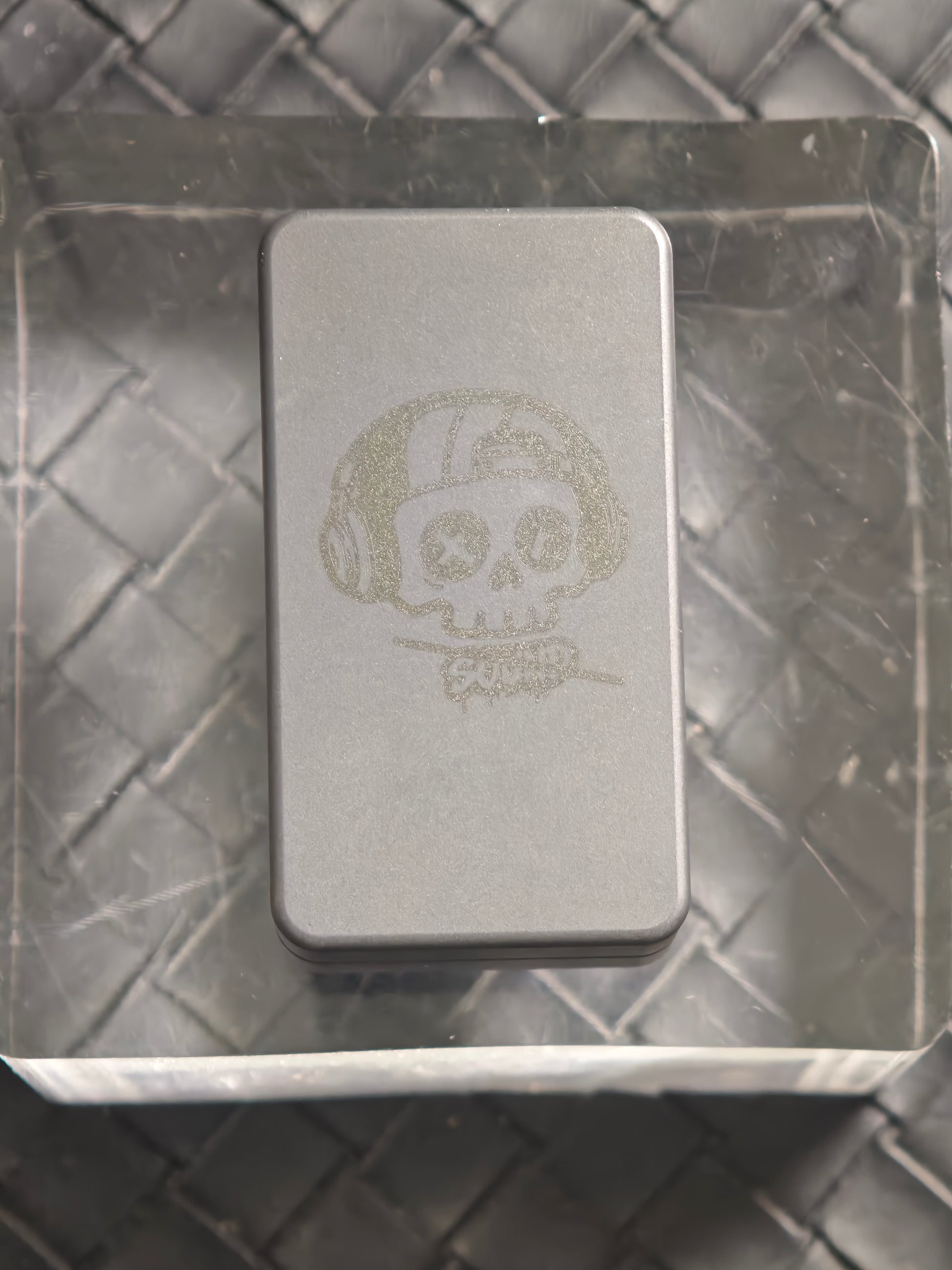 Mute Zirconium