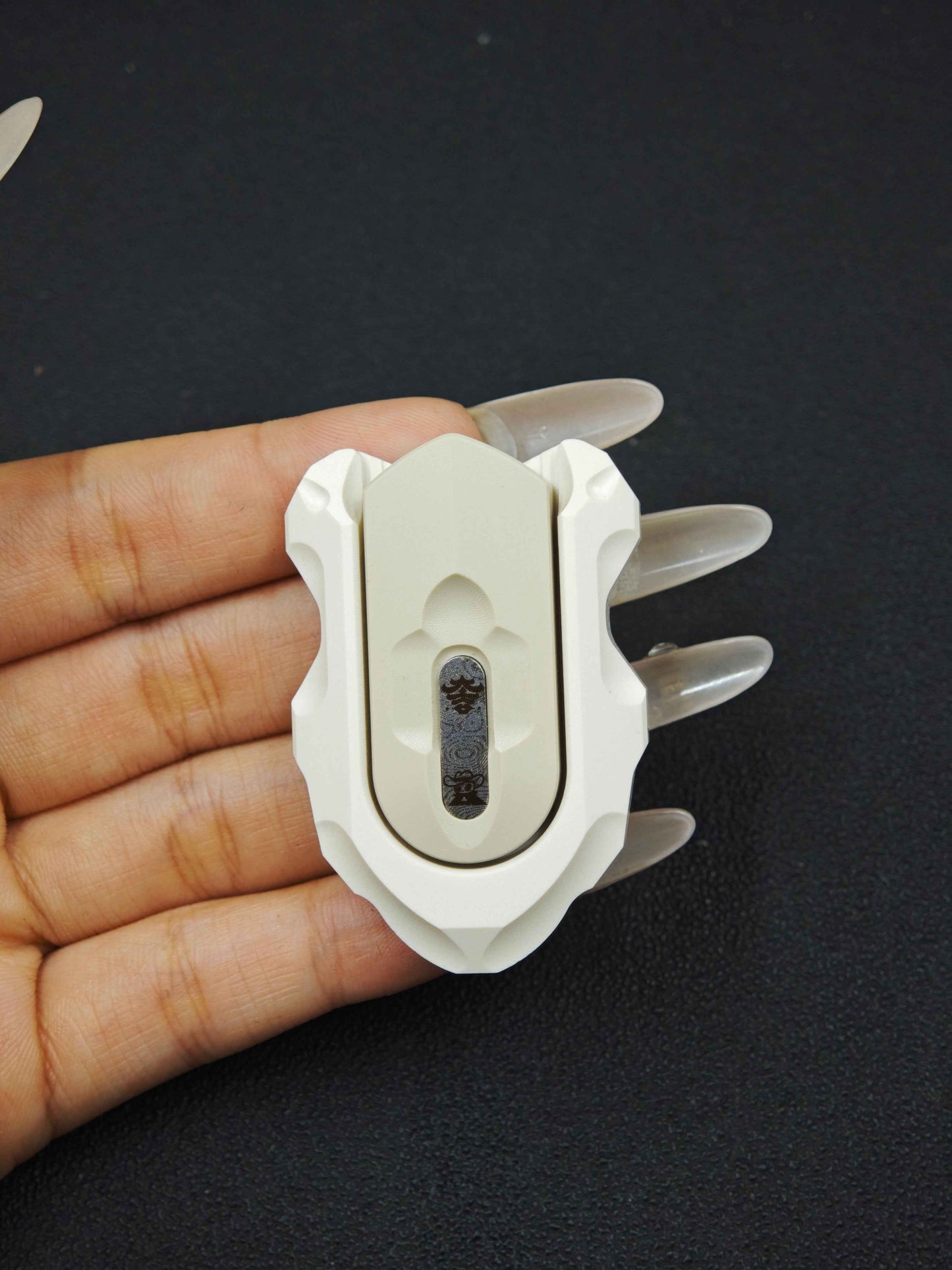 LUCKY CLUB My Shield PEEK