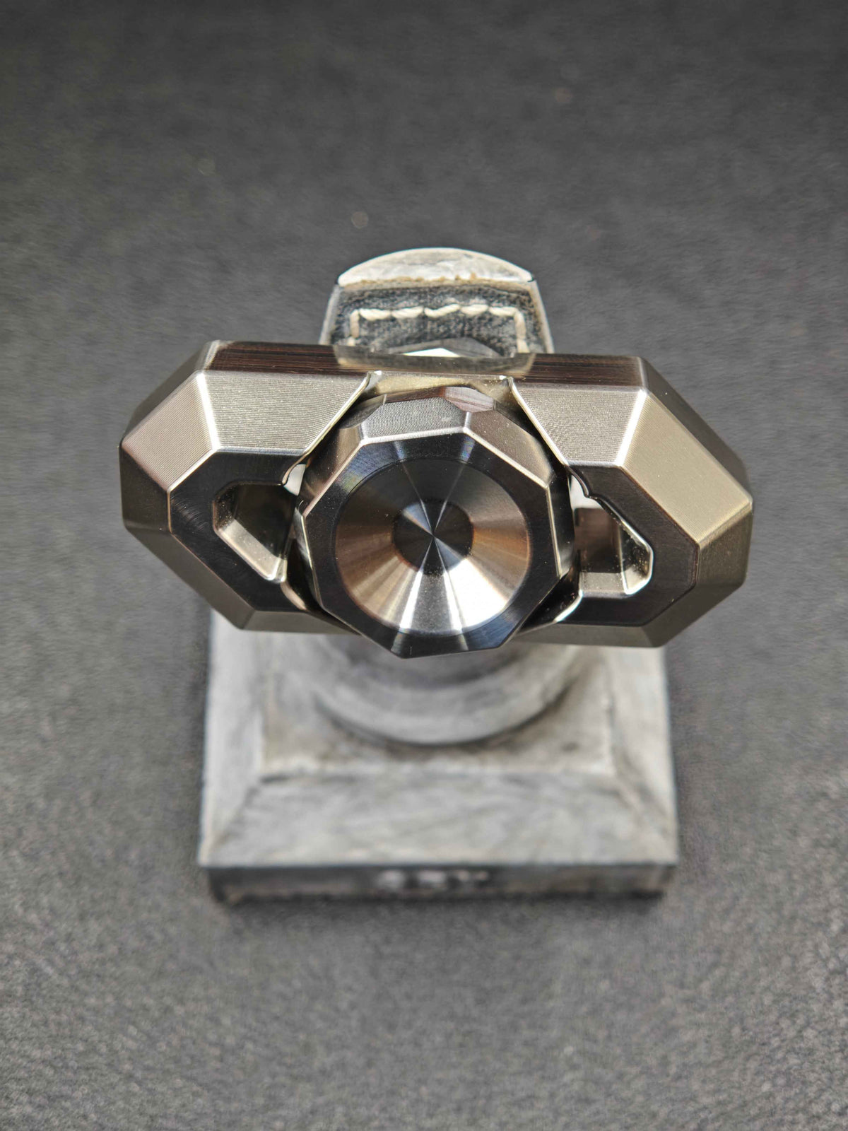 Crystal Twin Leaf Titanium