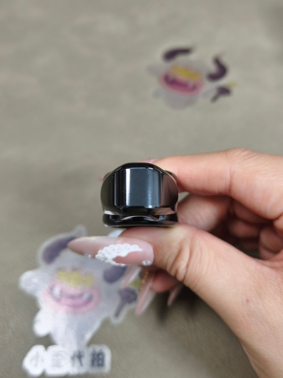 Pan Yixian Zirconium Polished