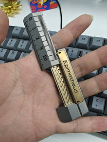 Quirky Ruler Titanium