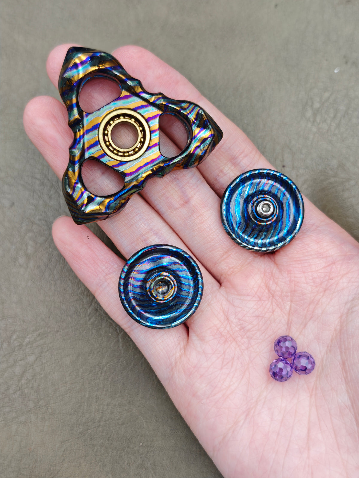 Thorns And Fog Zircuti