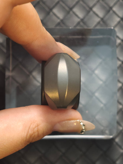 Libra Zirconium