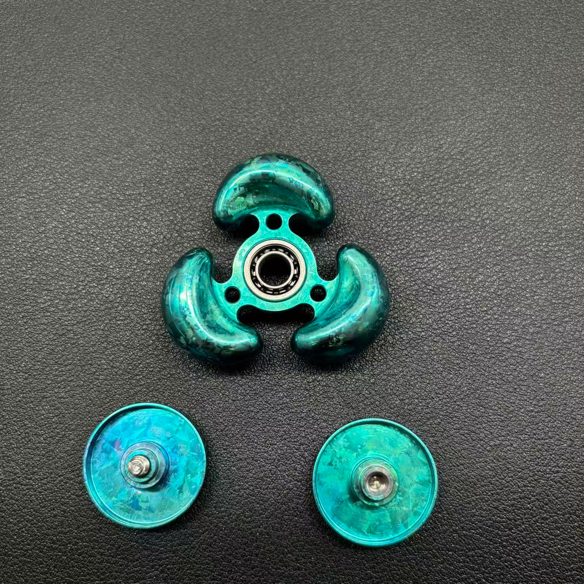 sandan Crystallized Titanium