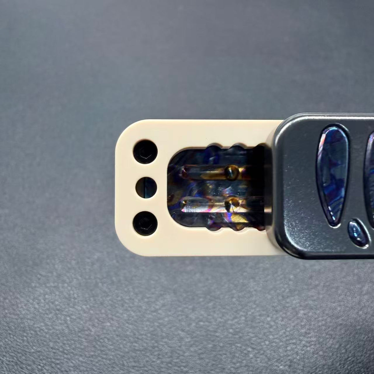 Snake Zirconium