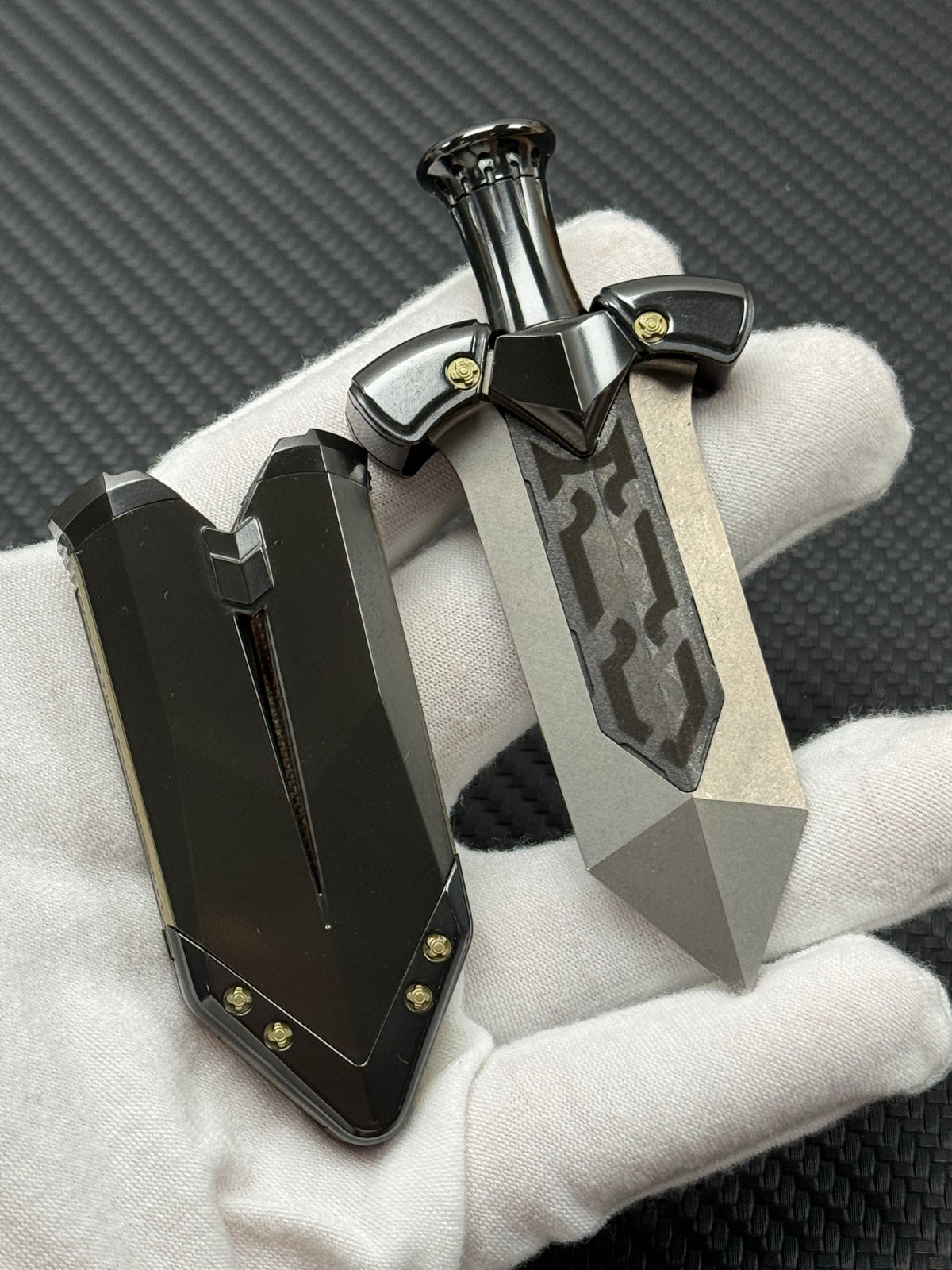 Aroundight Zirconium Polished