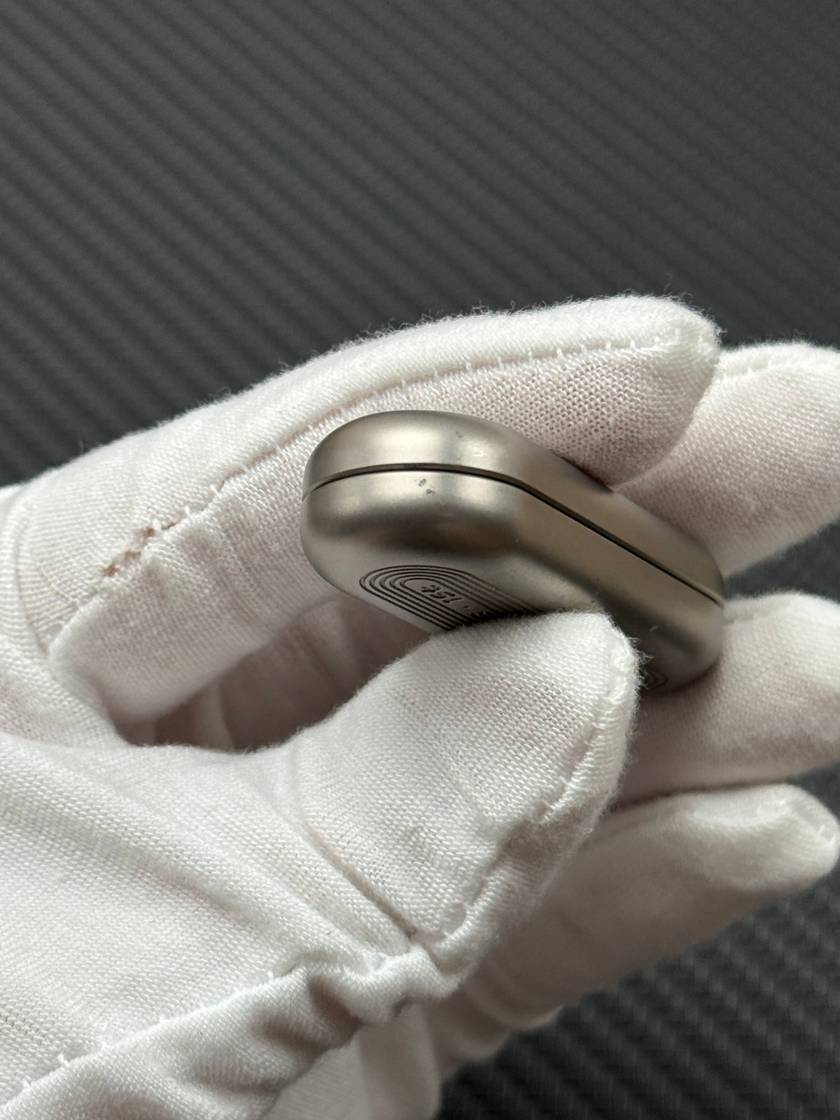 Floating Cloud Titanium Blasted