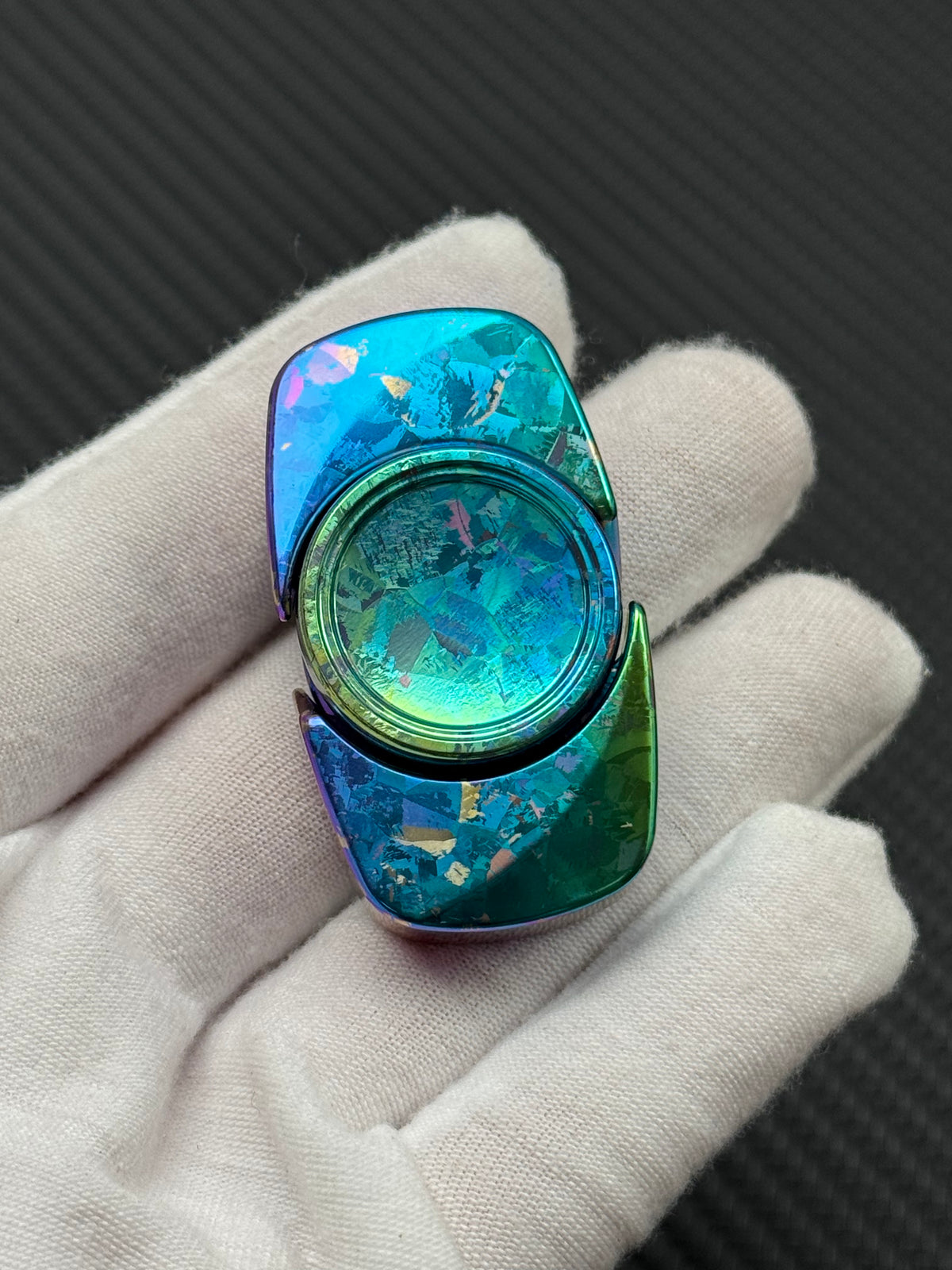 Spinner Crystallized Titanium