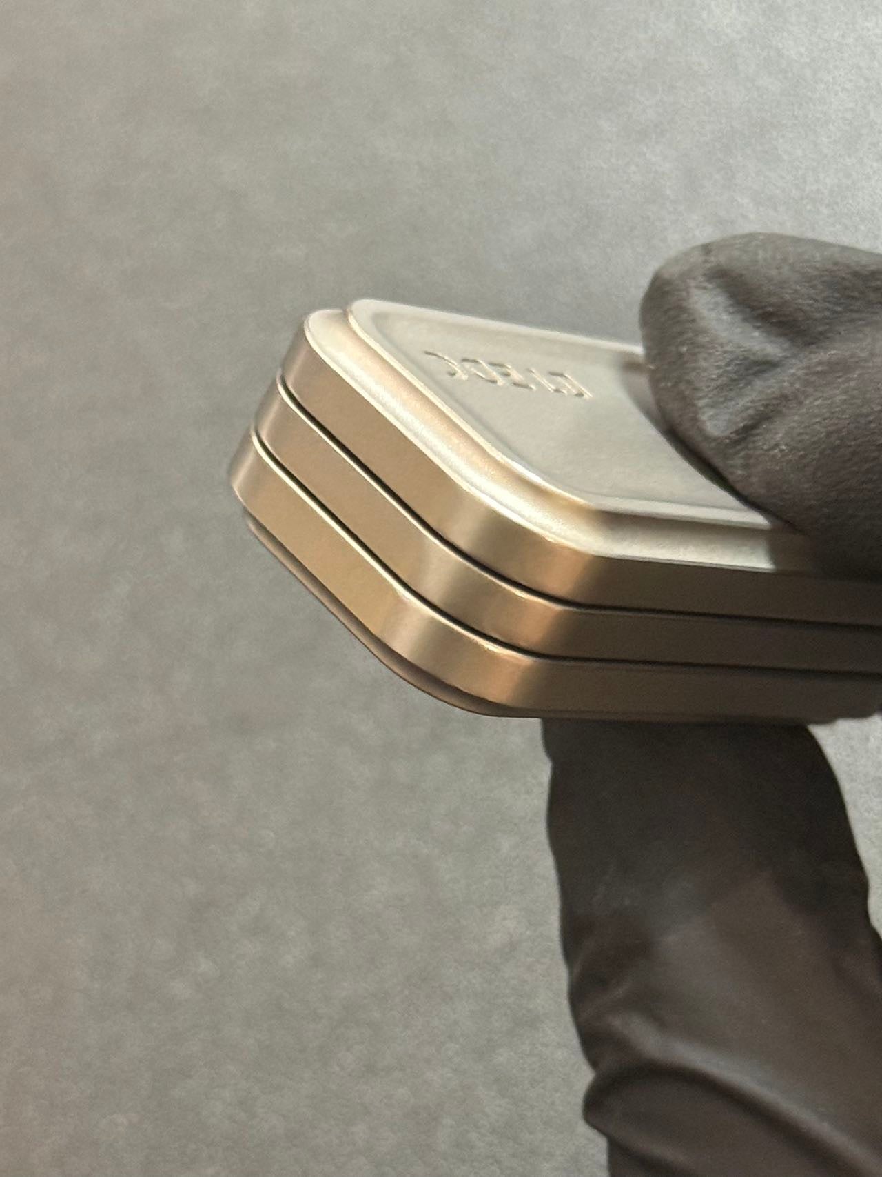 Magnet Feel Stainless Steel