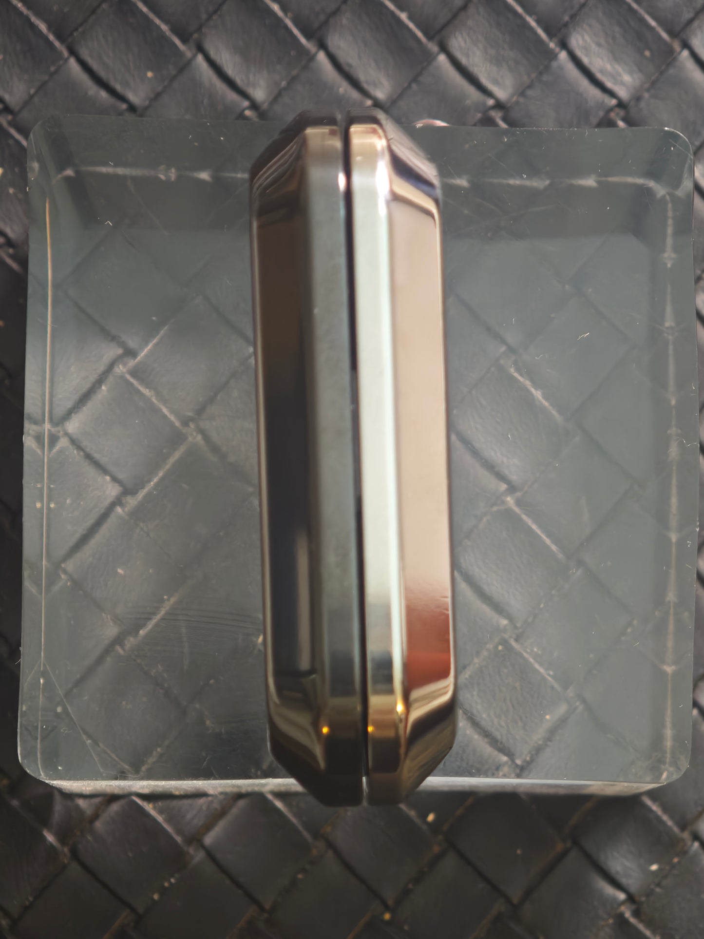 Axis Zirconium