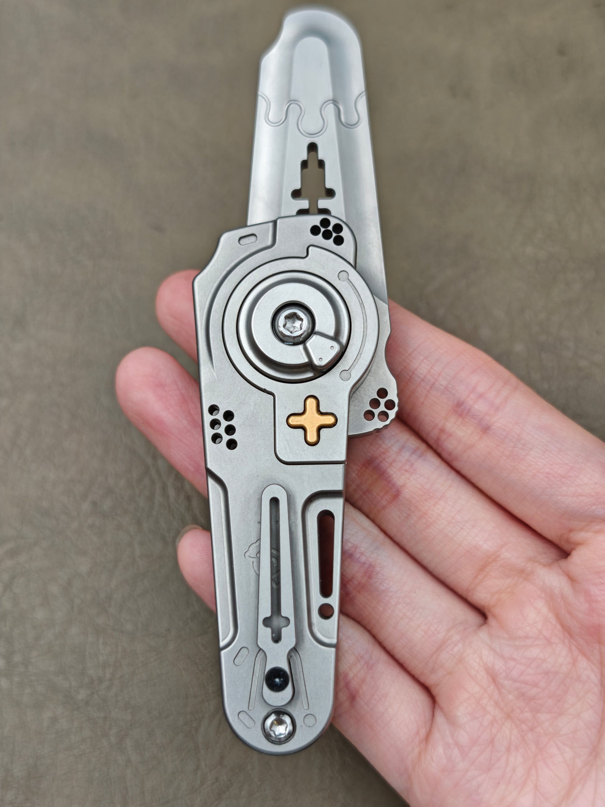 Dimension Slash Pry Bar Titanium