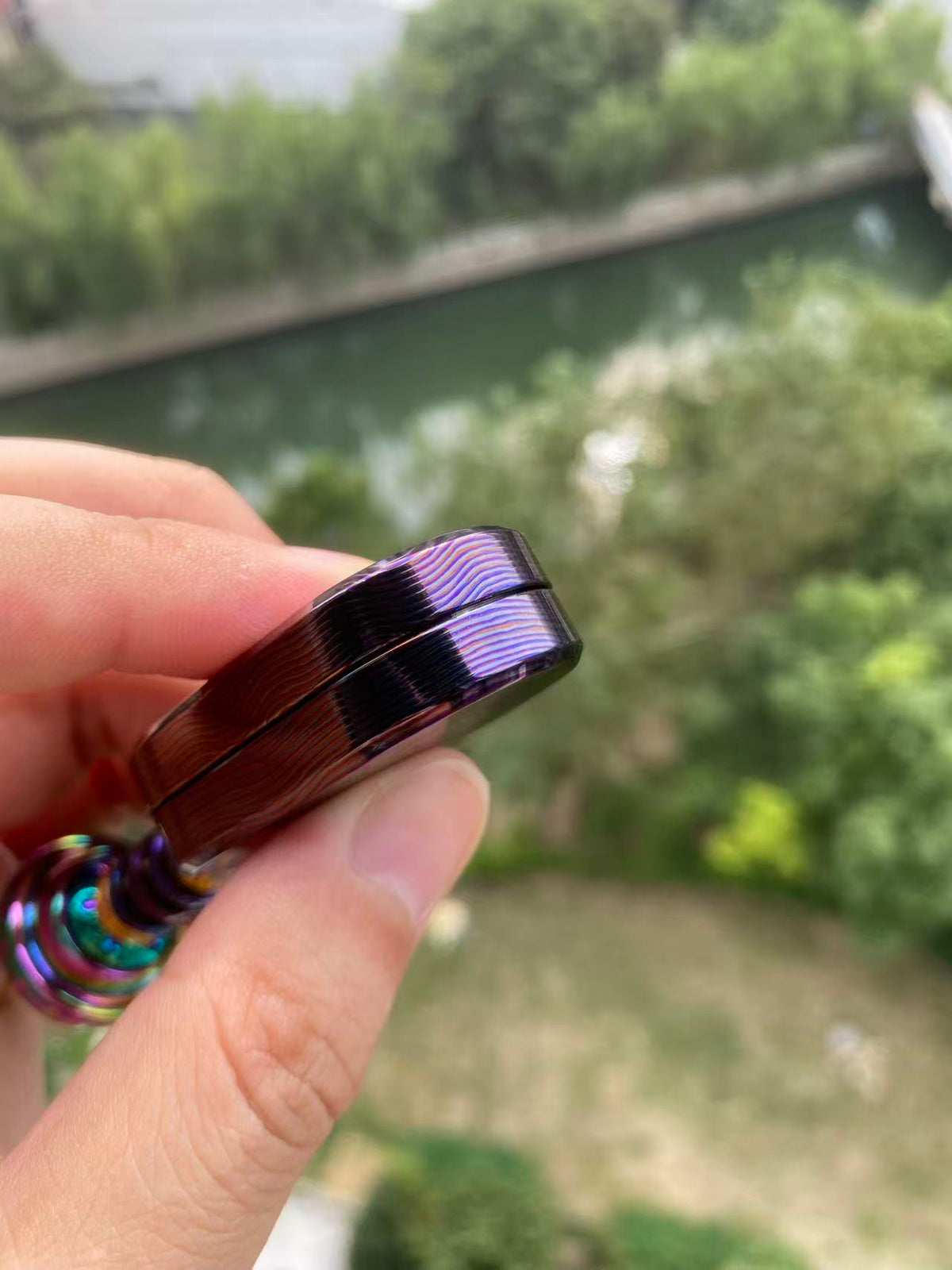 F2.9 Zircuti