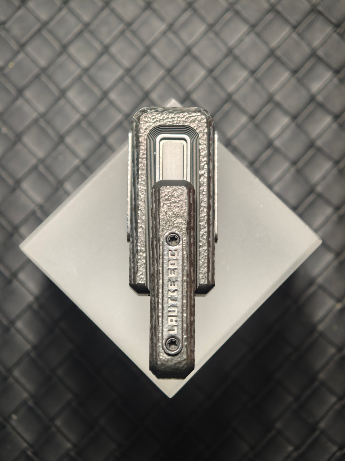 X Lock Zirconium