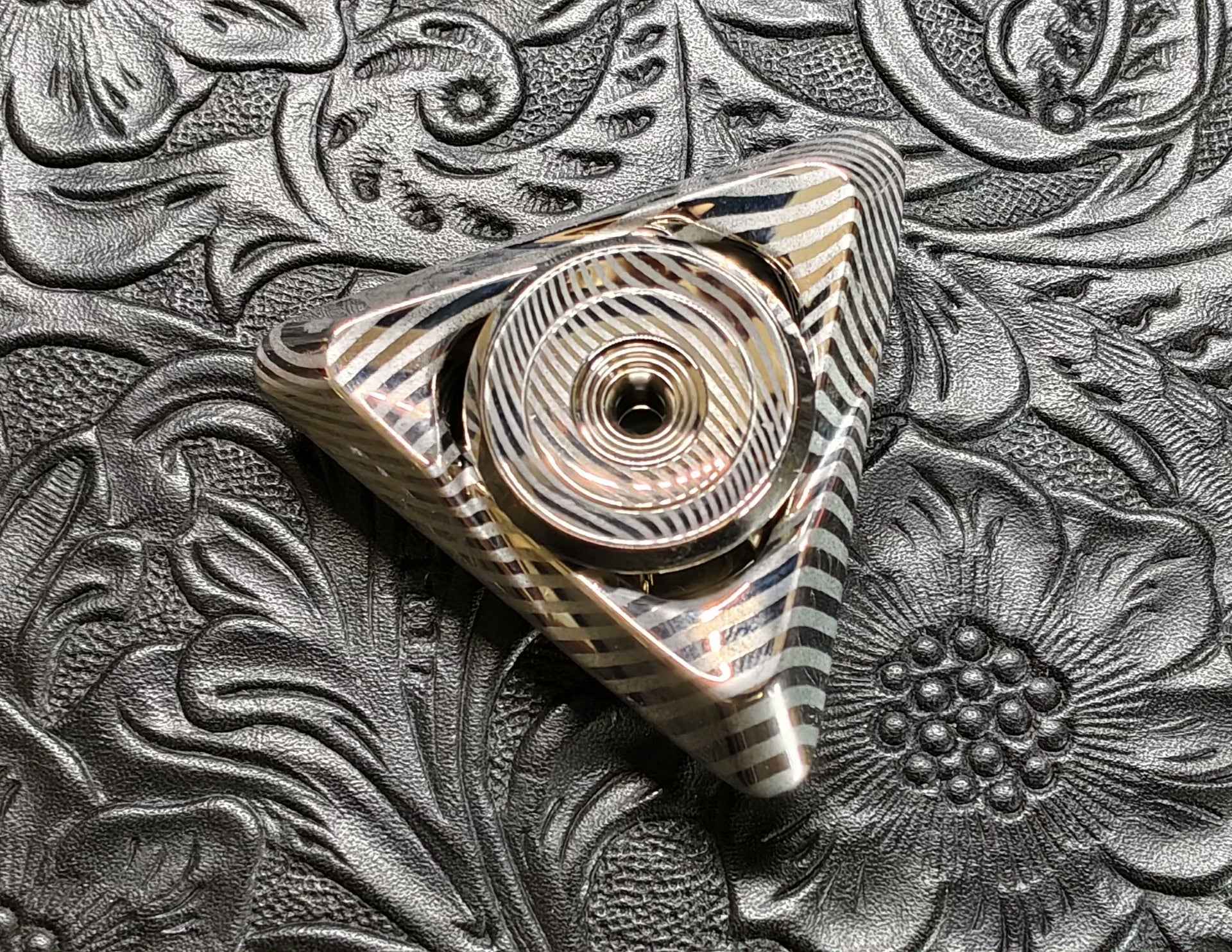 Ling Guang Spinner Damasteel