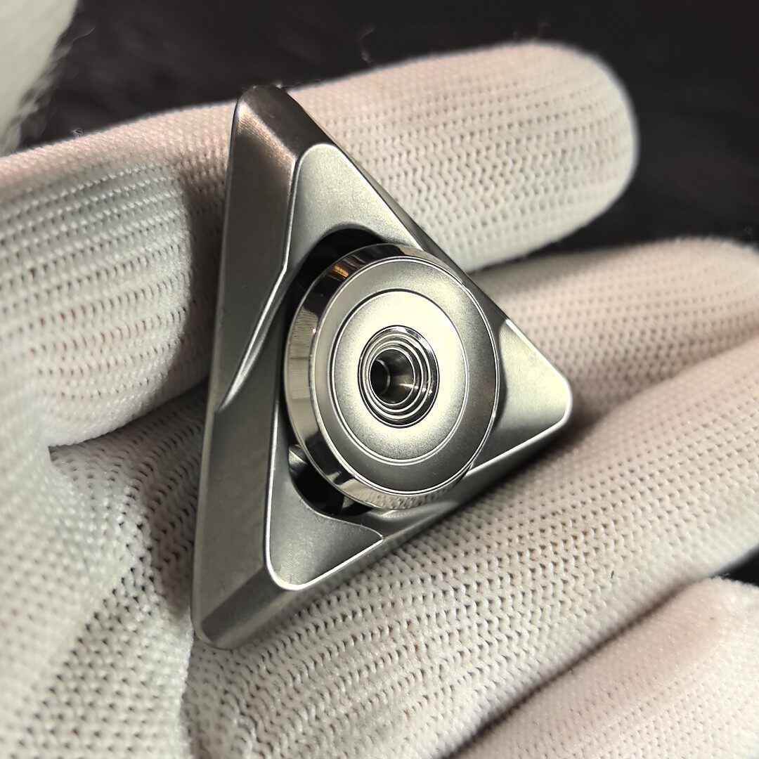 Ling Guang Spinner Titanium Limited Edition