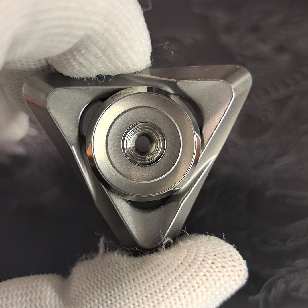 Ling Guang Spinner Titanium Limited Edition