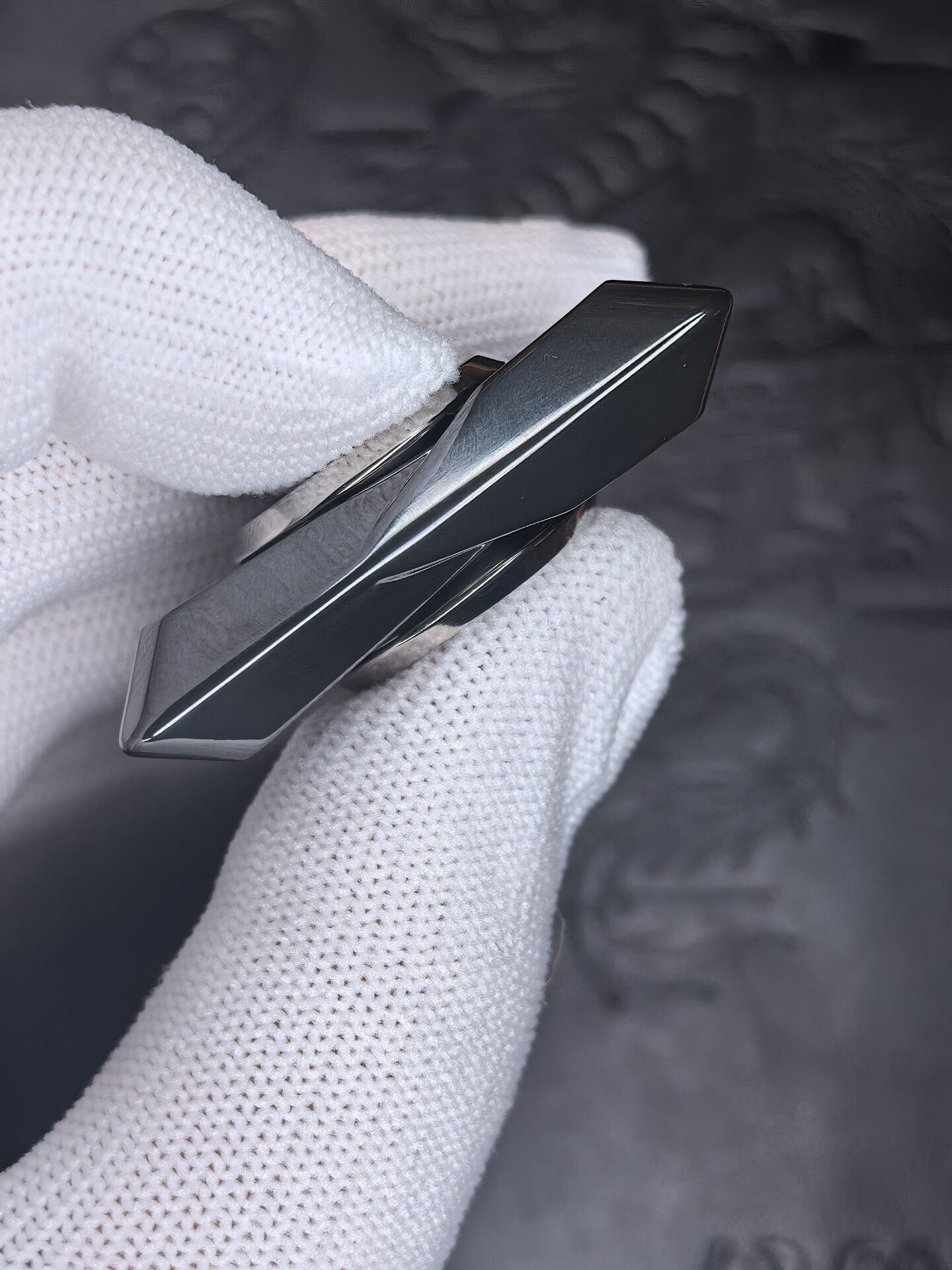 Ling Guang Spinner Zirconium Limited Edition