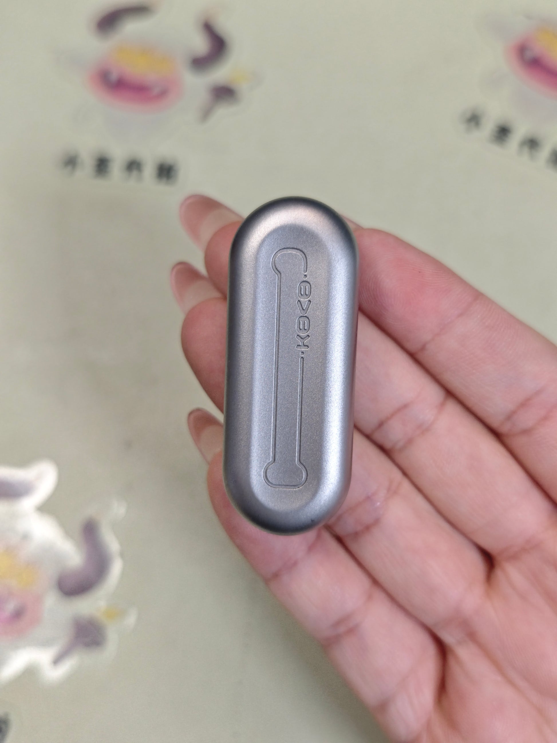 Floating Cloud Titanium