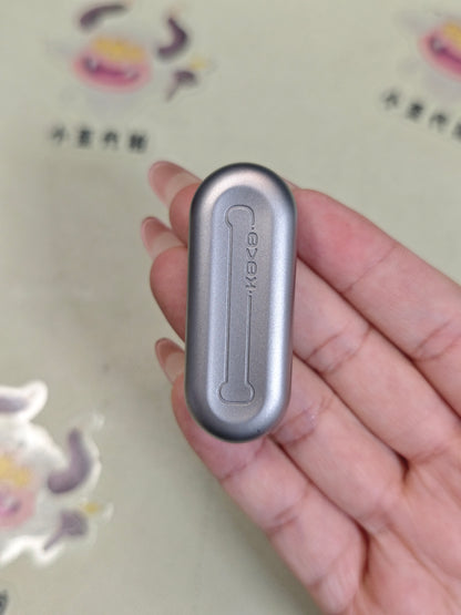 Floating Cloud Titanium